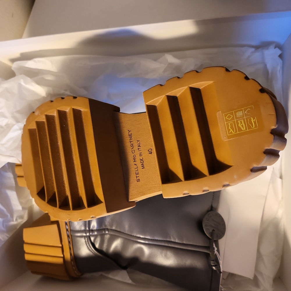 Stella McCartneyEmilie Matte Vegetarian Leather Boot..Color: LEAD.Sz: 10 nib - Picture 8 of 8
